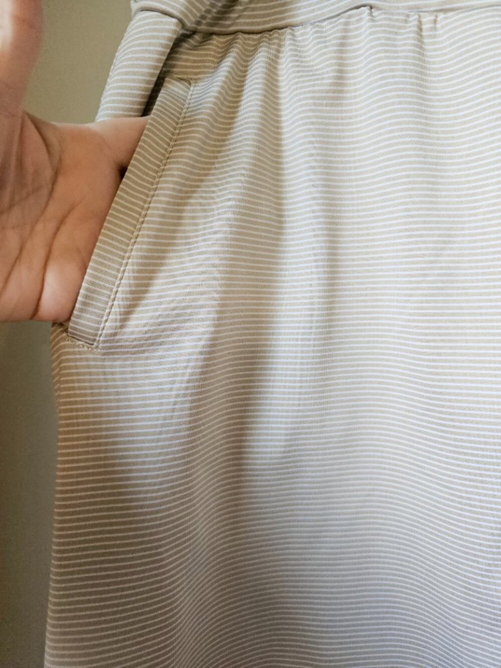 Chico’s Zenergy Striped Skort Size 3 Beige White Pull-On Athletic Skirt Shorts - Picture 3 of 9
